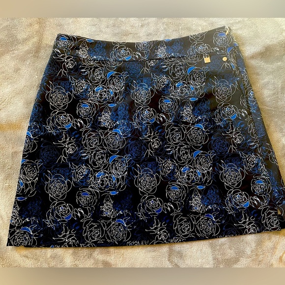 CB DryTec Moisture Wicking Golf Skirt - Picture 1 of 7